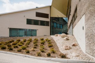 Launeen monitoimitalo Lähde ulkokuva