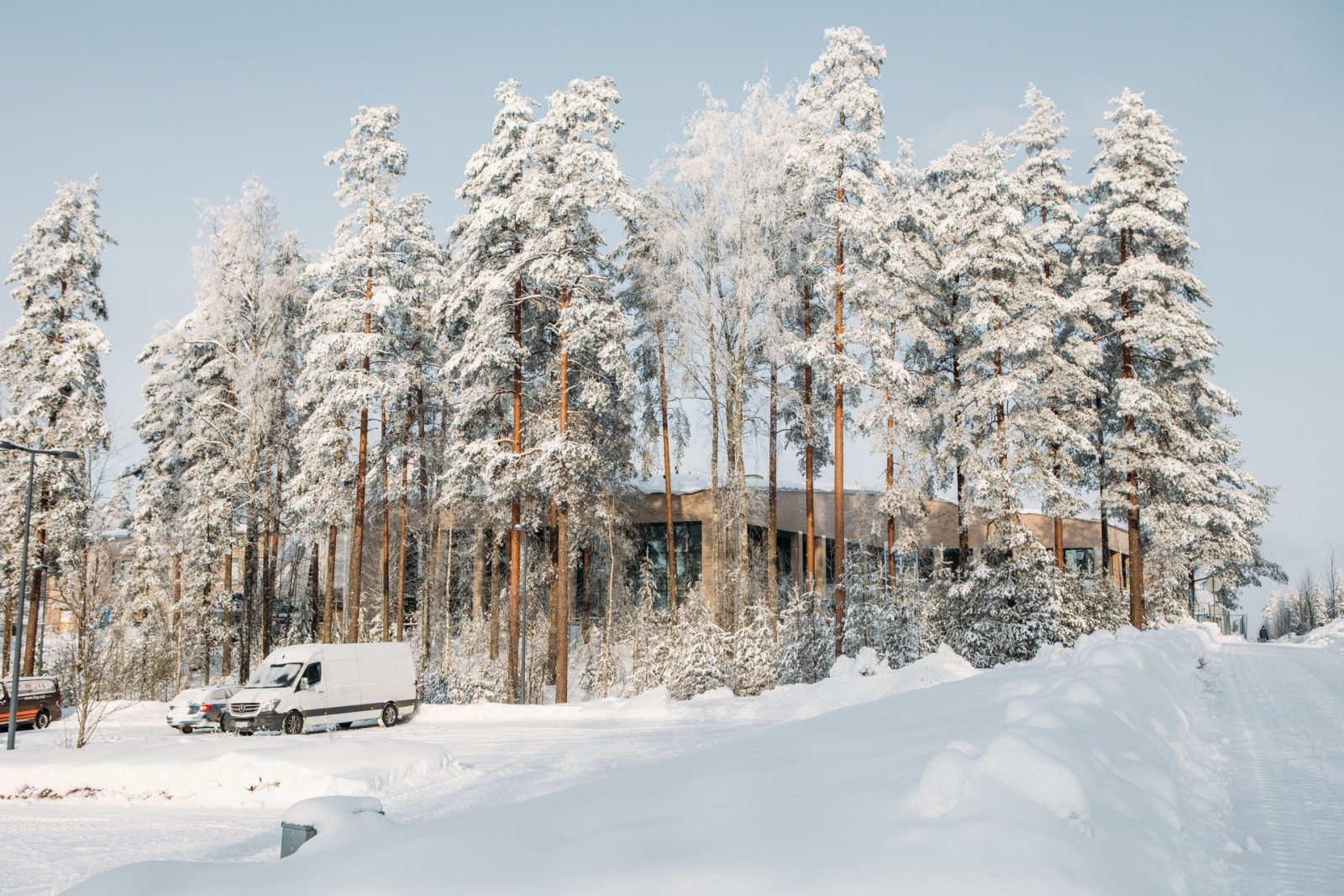 Rakokiven kulttuuripuistoa suunnitellaan uuden monitoimitalon viereen, nykyiselle pysäköintialueelle.