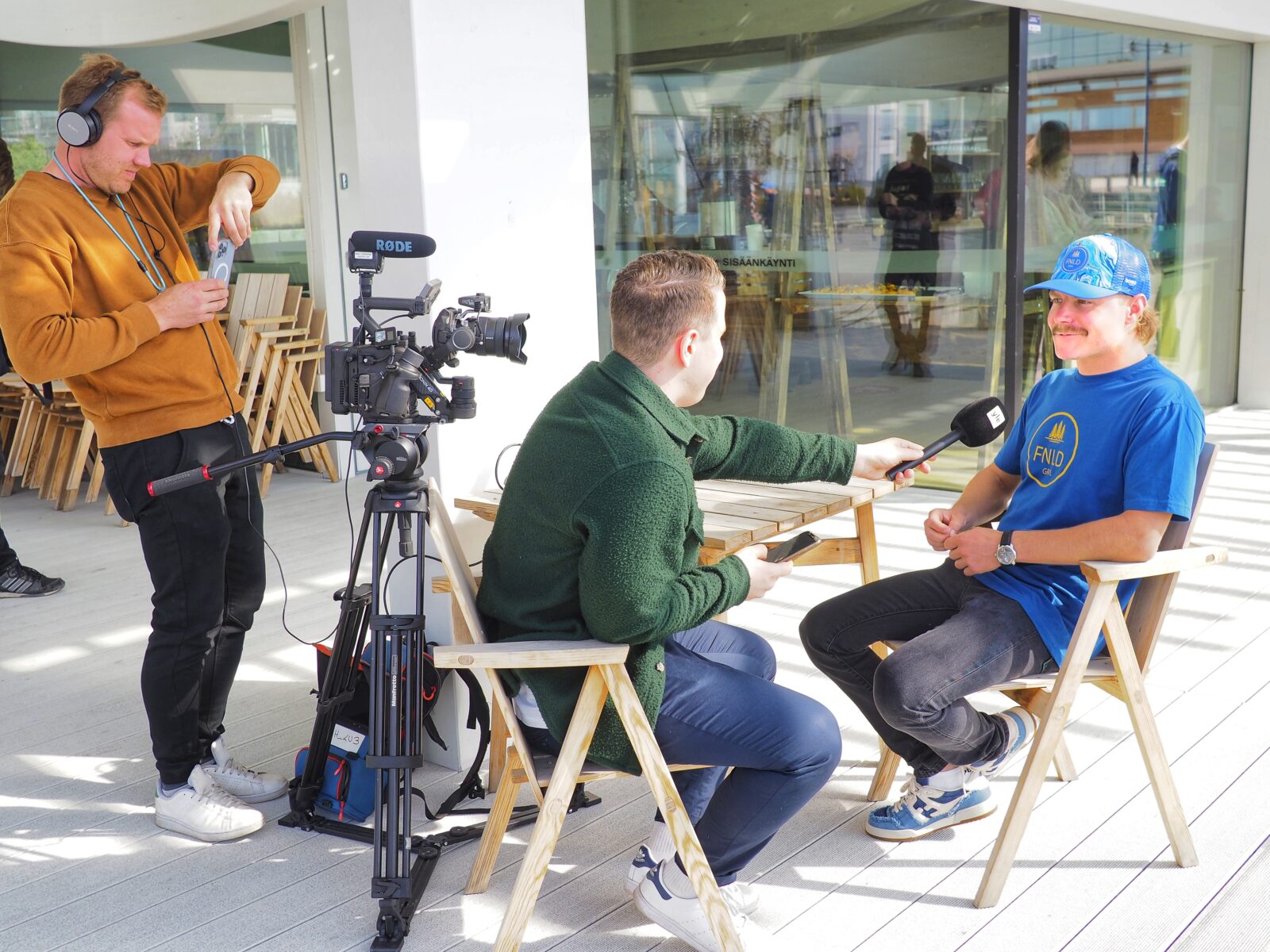 Valtteri Bottas haastateltavana